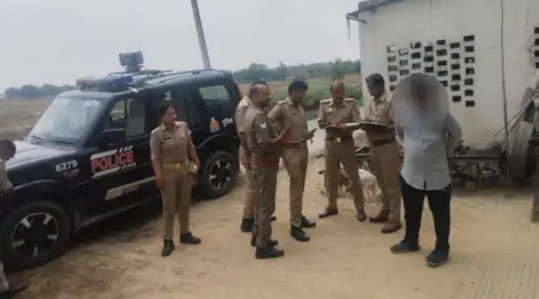 लड़की से प्रेमी ने किया रेप, दोस्तों ने बनाई वीडियो, अब कर रहे ब्लैकमेल, पुलिस कर रही आरोपियों की तलाश