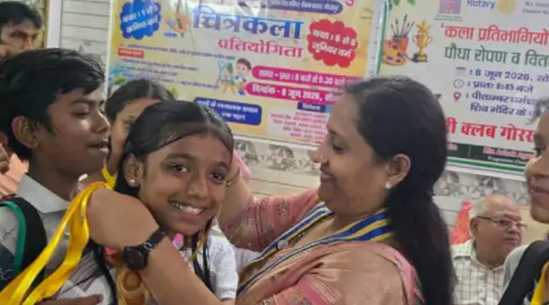 बच्चों ने दिखाई क्रिएटिविटी, ड्रॉइंग कंपटीशन में शानदार पेंटिंग से जीता दिल, अवॉर्ड पाकर खिले चेहरे