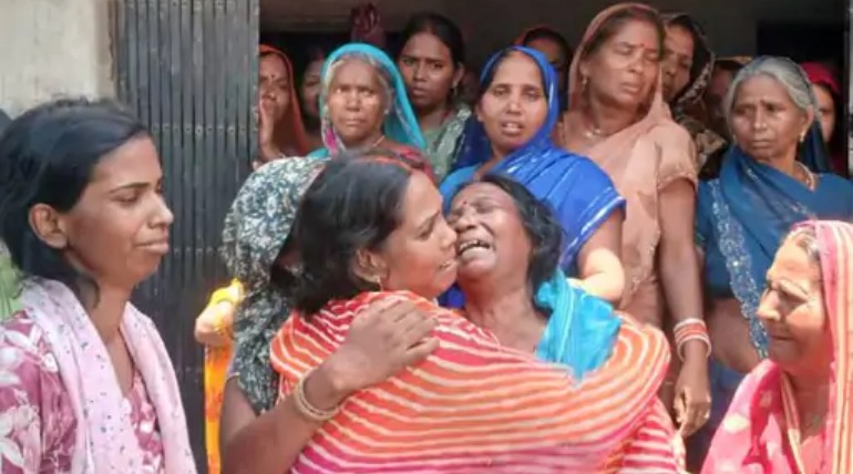 चाकू मारकर युवक की हत्या, मौसी से अफेयर चलाने पर चचेरे भाइयों ने सीने-पेट पर किए कई वार