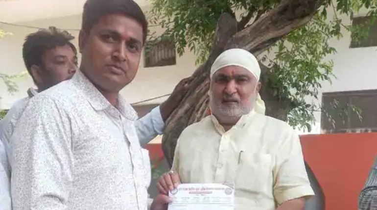 कर्मचारियों ने विधायक को सौंपा ज्ञापन, कैशलेस चिकित्सा सुविधा योजना में शामिल करने की मांग