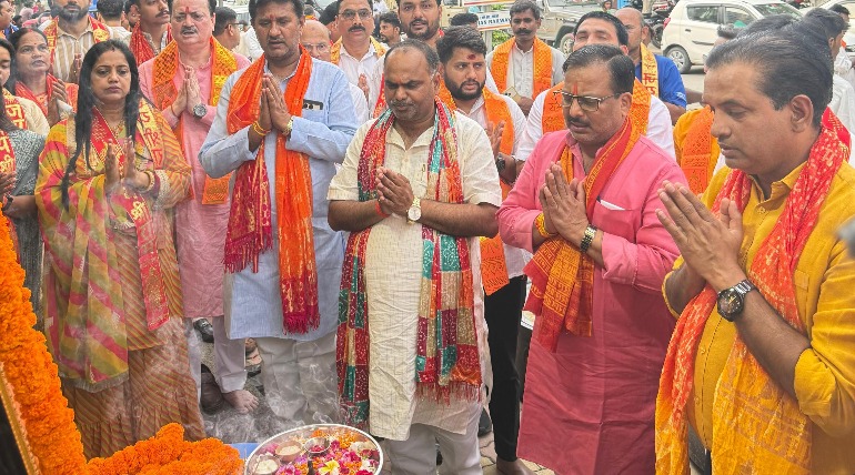 नीम करोली बाबा के स्थापना दिवस पर सुंदरकांड पाठ एवं विशाल भंडारे का आयोजन
