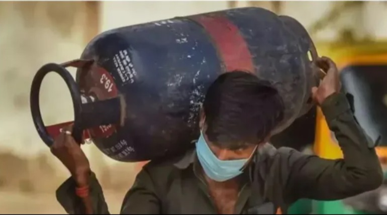 गैस ग्राहकों के लिए आफत... 26 अक्टूबर को थमेंगे सिलेंडर के पहिए