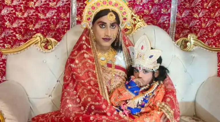 गोरखपुर के बर्डघाट में रामलीला मंचन, कृष्णा आदर्श अवध मिथिला संयुक्त लीला मंडल ने किया मंचन