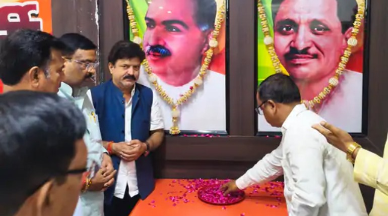 गोरखपुर भाजपा कार्यालय में शिक्षक एमएलसी चुनाव पर चर्चा