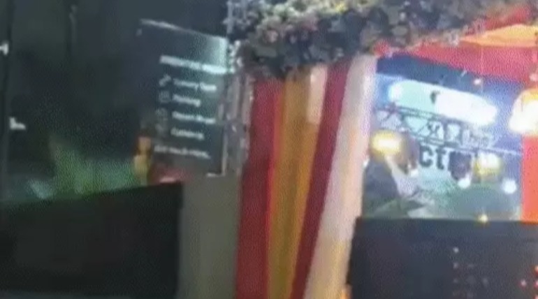 गरबा और डांडिया के नाम पर अश्लीलता, गोरखपुर में बजरंग दल ने लगाया आरोप