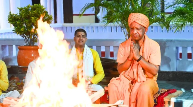 योगी आदित्यनाथ की अपील, पर्वों में सुरक्षा न भूलें